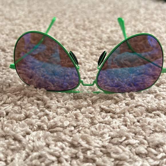 Sunglasses - Picture 2 of 4